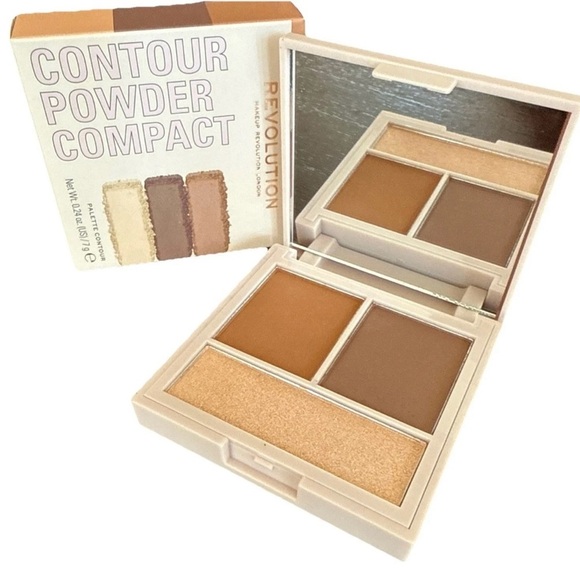 Makeup Revolution Contour Powder Compact - Light Palette - Picture 3 of 3